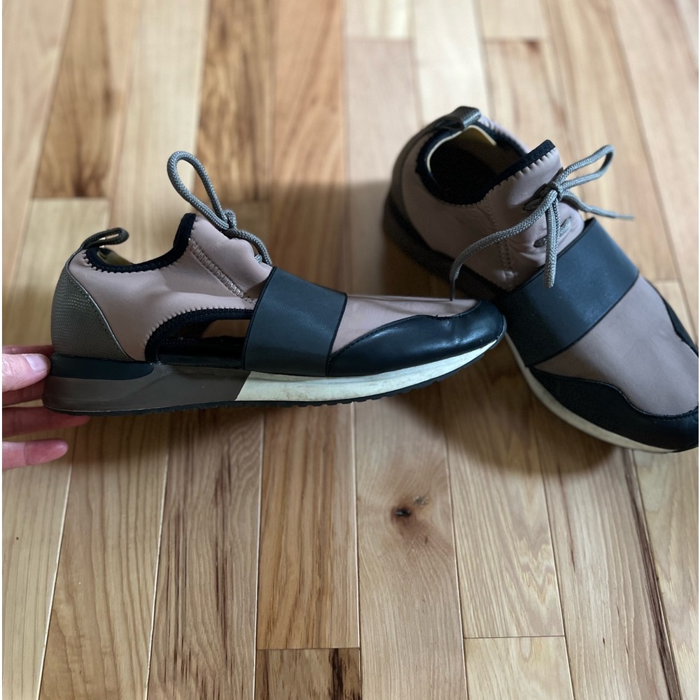 💰⬇️ CLOSET CLEAROUT Aldo sneakers in neutral tan and black